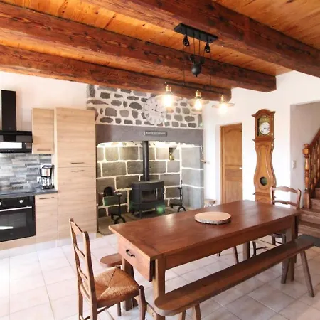 Maison De Caractere Avec Cheminee, Jardin, Proche Stations De Et Activites Nature - Fr-1-742-525 * Paulhac (Cantal)